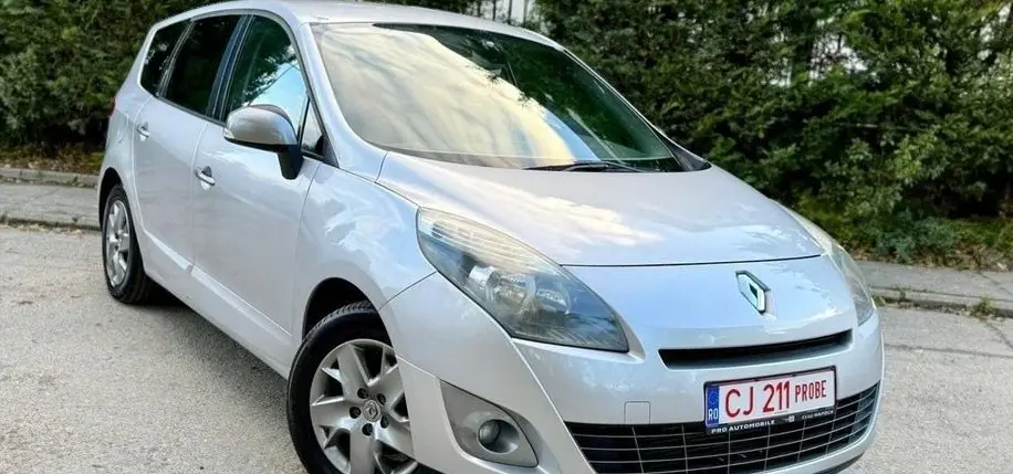 Renault Grand Scenic 2012
